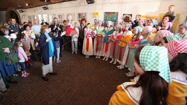 Folklorní vystoupení na akci Velikonoce v Písecké brán