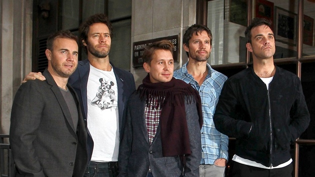 Kapela Take That: Gary Barlow, Howard Donald, Mark Owen, Jason Orange a Robbie...