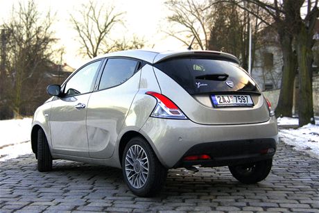 Lancia Ypsilon