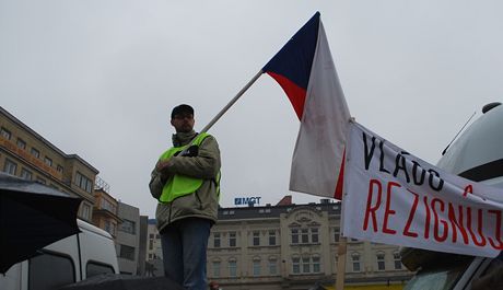 Z Brna odjely do Prahy stovky lidí, kteí se zúastní protivládní demonstrace. (Ilustraní snímek)
