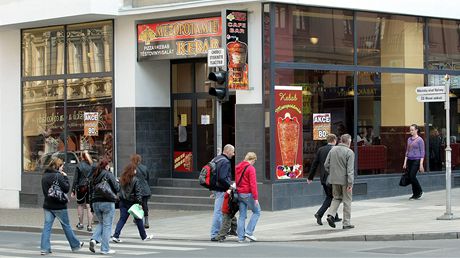 Promna obchod v centru Plzn. ada z nich zanikla a nahradily je restaurace,