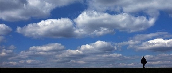 Pítí týden by se mlo opt oteplit, meteorologové oekávají polojasnou oblohu. Ilustraní snímek