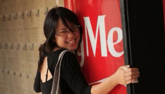 Objímací automat v Singapuru