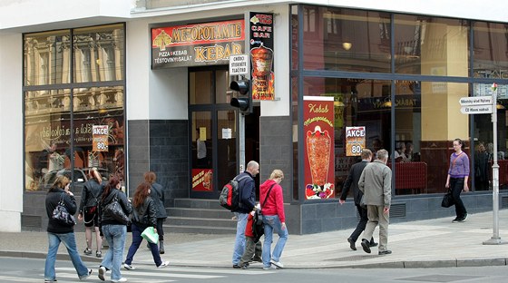 Promna obchod v centru Plzn. ada z nich zanikla a nahradily je restaurace,