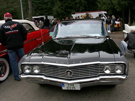 Pohár pro "nejlepí ameriku" alias Top Car - Buick Electra, roník 1964