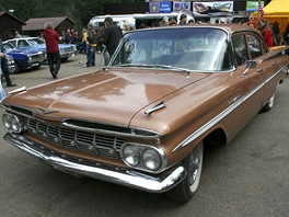 Chevrolet BelAir 1959. Dalí kousek s obími kídly, jen vzlétnout