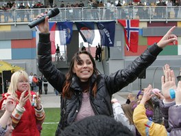 Otevení stadionu Bavlna v Hradci Králové, zpvaka Heidi Jank. (10. dubna...