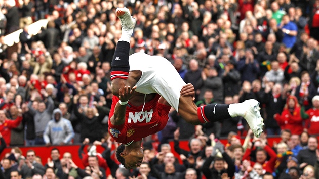 GYMNASTICKÁ VLOKA. Nani z Manchesteru United a jeho originální oslava gólu v