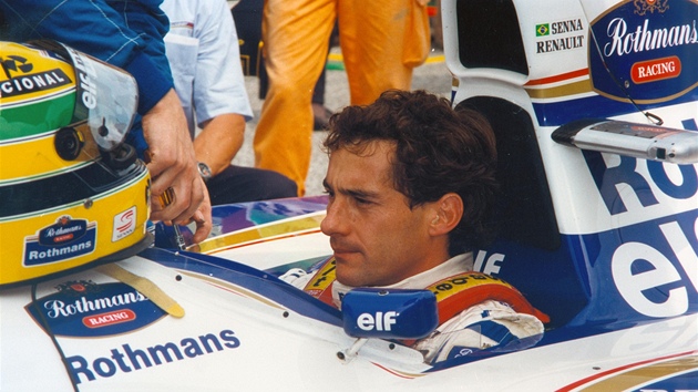 Senna se po celou kariéru nevzdal své pilby v národních barvách Brazílie.
