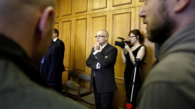 Jaroslav krka ped jednnm Obvodnho soudu v Praze (13. dubna 2012)