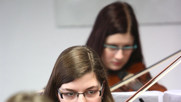 Rychnovský smycový orchestr Orecchie Grandi, v italtin Velké ui.