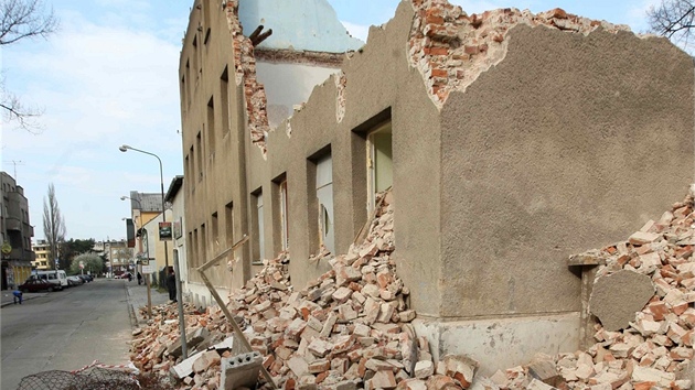 ást dom v bývalém romském ghettu v perovské kodov ulici je ji zdemolovaná, ve zbývajících jet ijí lidé
