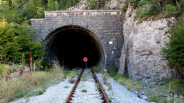 Tunel Vranje 1, tady zaíná dobrodruství.