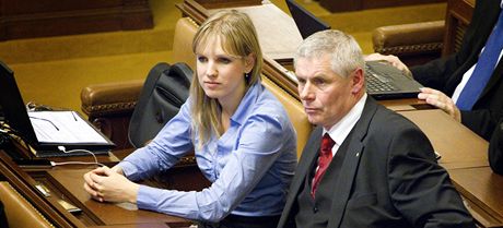 Lenka Andrsov a Milan ovek pi jednn Poslaneck snmovny (24. dubna