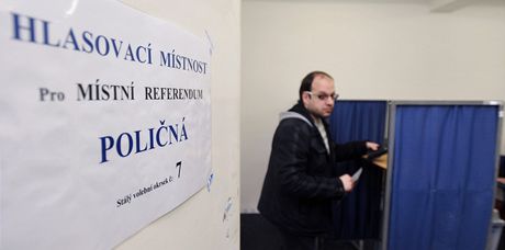 Místní referendum o odtrení od Valaského Meziíí v Poliné. (21. dubna 2012)