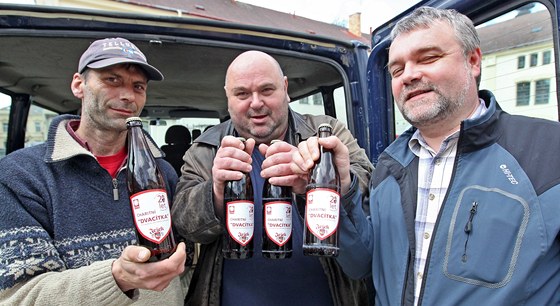 V jihlavském pivovaru uvaili k dvacátému výroí zaloení Diecézní charity