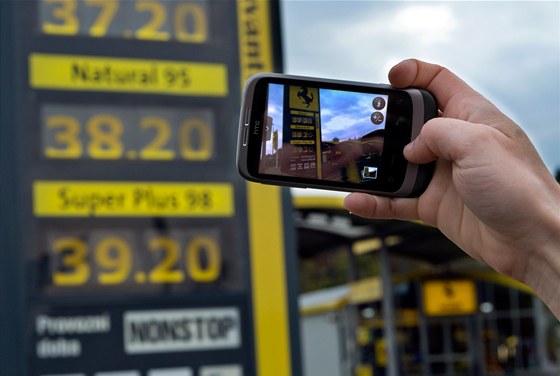 Ceny benzinu, ilustraní foto. (20. dubna 2012, Praha)