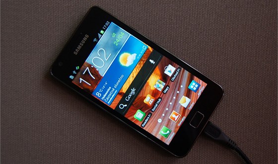 Smasung Galaxy SII s operaním systémem Android 4.0 