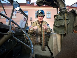 V Praze se uskutenila jízda píznivc vojenské historie nazvaná Konvoj...