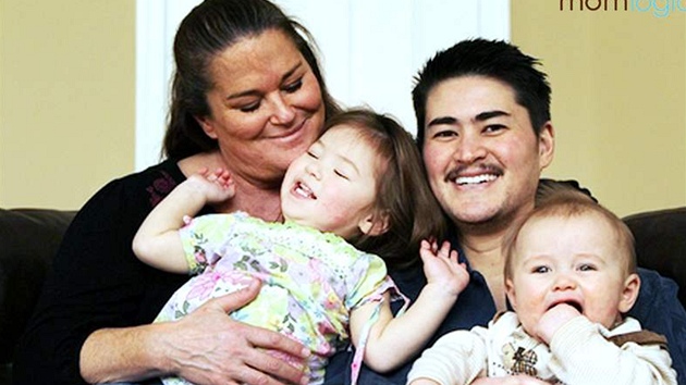 Thomas Beatie s rodinou