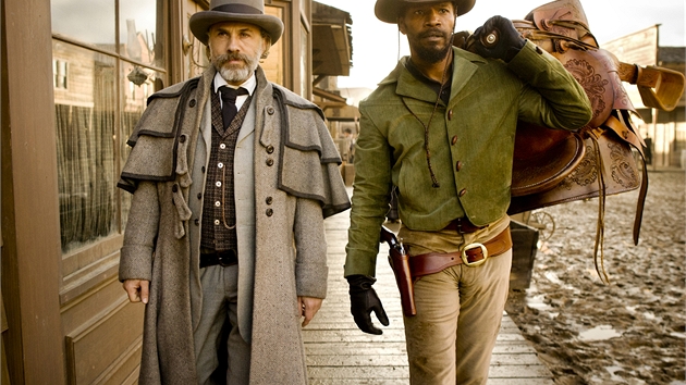 Christoph Waltz a Jamie Foxx ve filmu Nespoutan Django