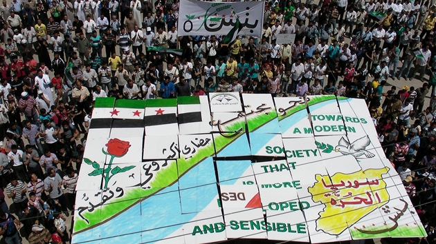 Protesty proti Asadov reimu v severosyrském Idlíbu (20. dubna 2012)
