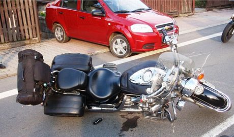Váná dopravní nehoda motorkáe v Lideku na Vsetínsku (6. kvtna 2012)