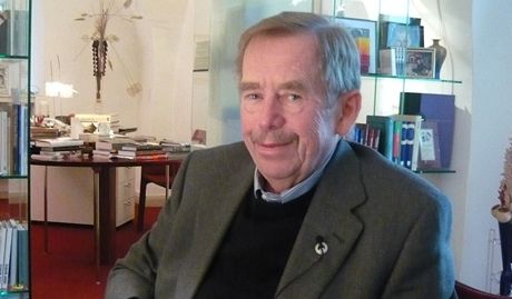 Bývalý prezident Václav Havel zemel loni 18. prosince. Takto ho fotograf zachytil v beznu 2010.