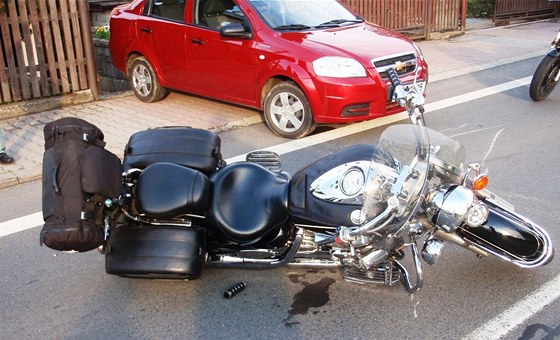 Váná dopravní nehoda motorkáe v Lideku na Vsetínsku (6. kvtna 2012)