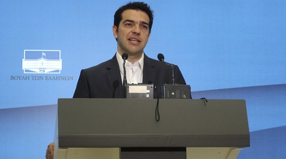 éf Koalice radikální levice (SYRIZA) Alexis Tsipras pi projevu v aténském