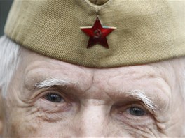 Rusko mohutnou vojenskou pehlídkou v Moskv oslavilo 67. výroí vítzství ve...