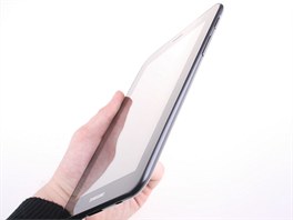 Recenze Samsung Galaxy Tab 7.0 telo