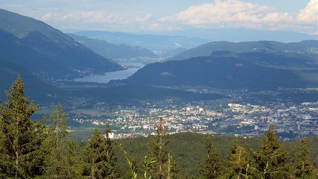 Ossichersee - pohled z hory Dobratsch 