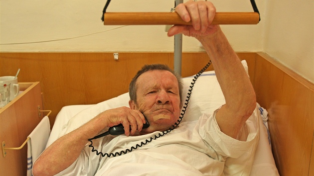 Josef Švrčina žije čtyři roky ve Dvorcích u Bruntálu, jeho budoucnost však je Josef Švrčina žije čtyři roky ve Dvorcích u Bruntálu, jeho budoucnost však je
