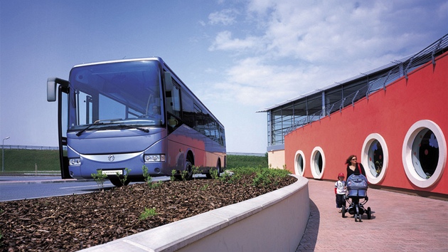 Oblíbeným modelem ze souasné nabídky autobus z Vysokého Mýta je mezimstský...