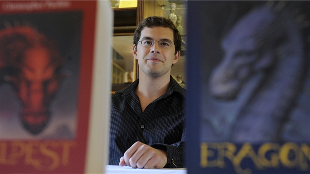 Americký spisovatel Christopher Paolini, autor bestselleru Odkaz Dračích Americký spisovatel Christopher Paolini, autor bestselleru Odkaz Dračích
