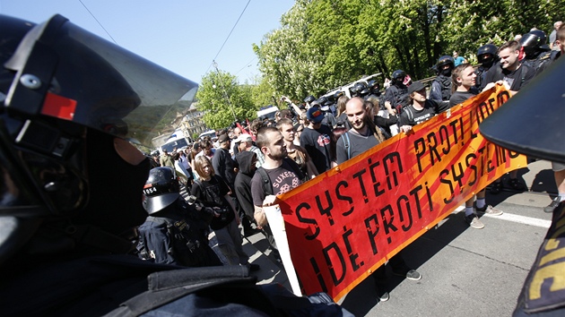 Prvomájový protest anarchist na Steleckém ostrov v Praze