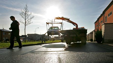 idii v Jihlav platí za vydání odtaeného auta 1500 korun. Za více ne dva tisíce si jej mohou nechat vrátit na pvodní místo. Podle mluvího mstských slueb toho vak zatím nikdo nevyuil. (Ilustraní snímek)