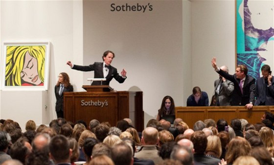Aukce v Sotheby's 9. kvtna 2012 opt lámala rekordy.