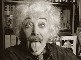 Kvta Fialov coby Albert Einstein v kalendi Promny 2010 