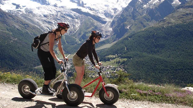 Monsterbike neboli alpské kolobky, si letos mete pronajmout tém vude.