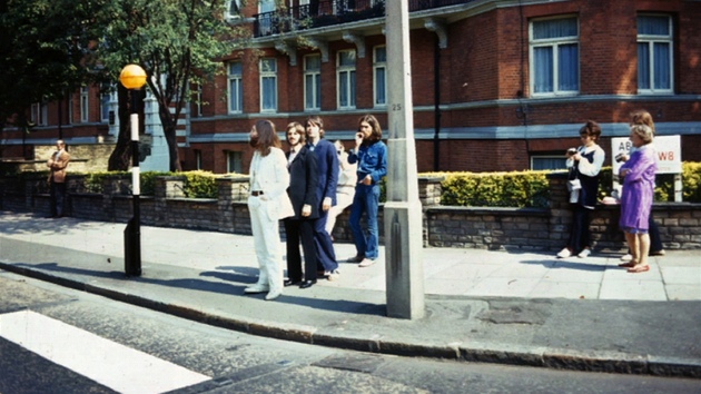 Bájená tyka George Harrison (zleva), Paul McCartney, Ringo Starr a John Lennon. To byli Beatles od 18. srpna roku 1962.