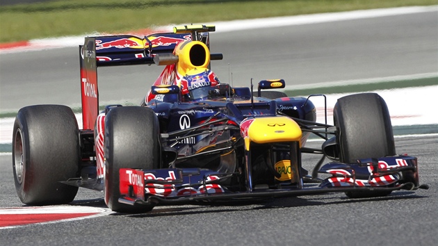 NA TRATI. Mark Webber z týmu Red Bull pi tréninku na Velkou cenu panlska. 
