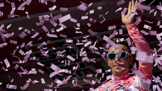 STÁLE V RَOVÉM. Joaquim Rodriguez po dvanácté etap Gira d'Italia. 