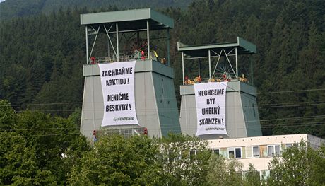 Aktivisté Greenpeace obsadili tní ve v beskydském Frentát pod Radhotm.