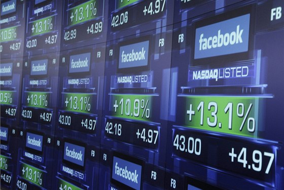 Akcie Facebooku od svého uvedení na burzu výrazn oslabily. Ilustraní snímek