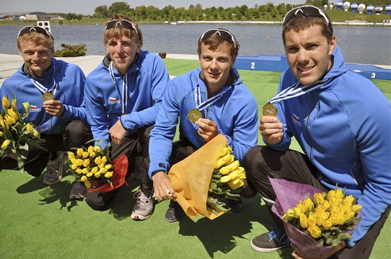 etí kajakái (zleva) Pavel Davídek, Luká Trefil, Daniel Havel a Josef Dostál