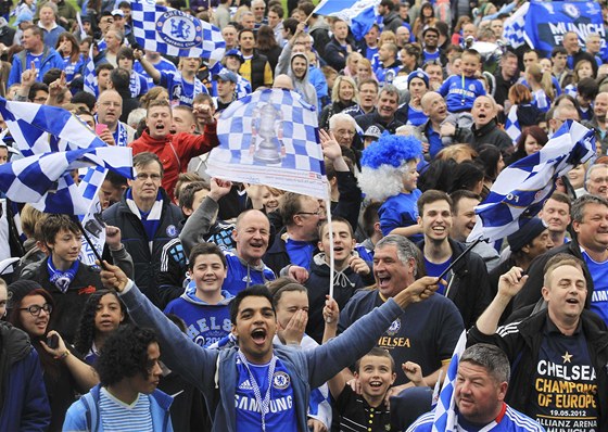 Pokud se Miker v Chelsea za pár let prosadí, me se tit na takovéto fanouky.