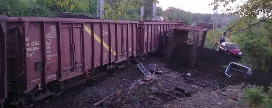 V Libchov na Mlnicku vykolejil nákladní vlak, naloené uhlí zasypalo poblí
