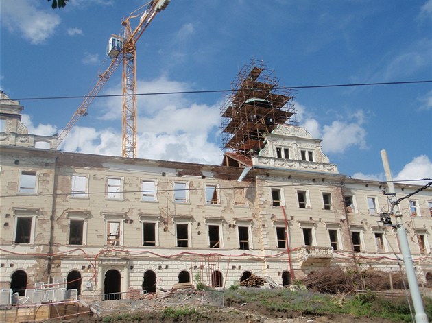 Oprava Vrovického zámeku bude dokonena jet letos.